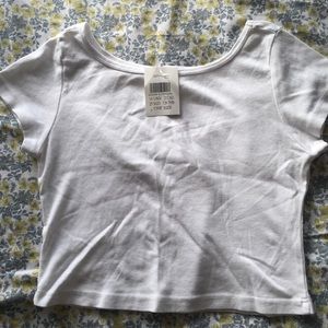 White crop top !